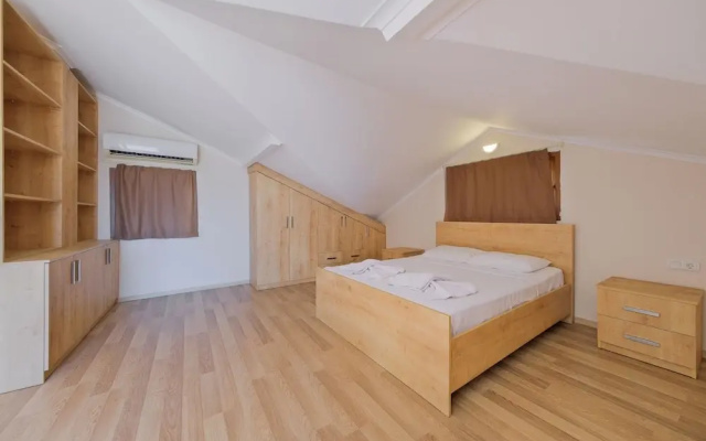 Talia deniz manzaralı 4 odalı lüks Villa