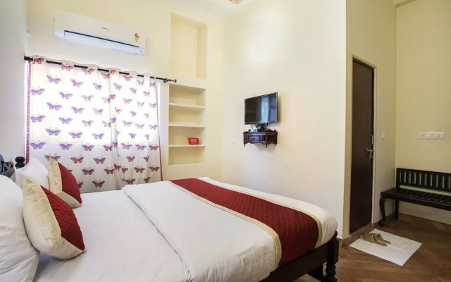 OYO 384 Hotel Noble House