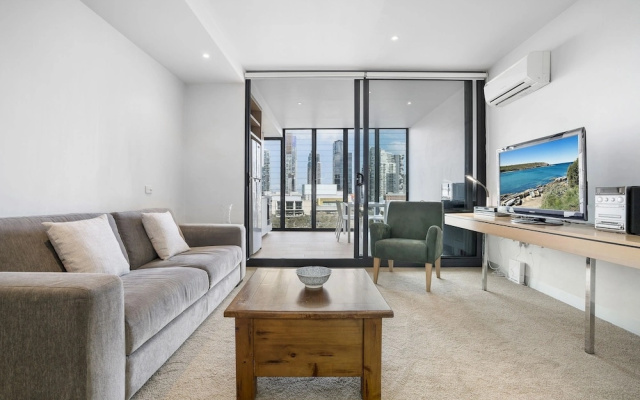 Leila, 1BDR Melbourne Apartment