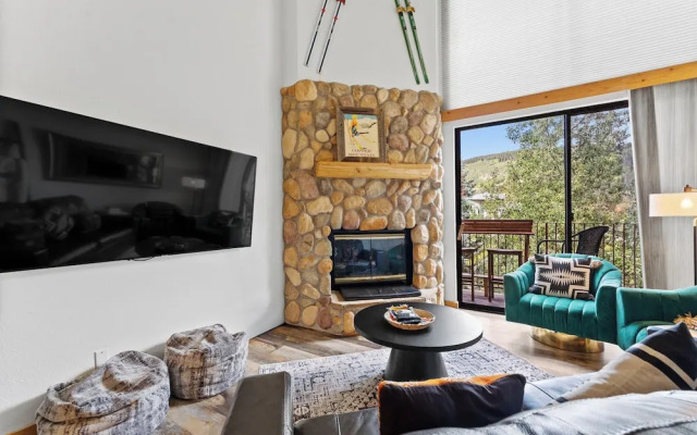 Summit House East #313