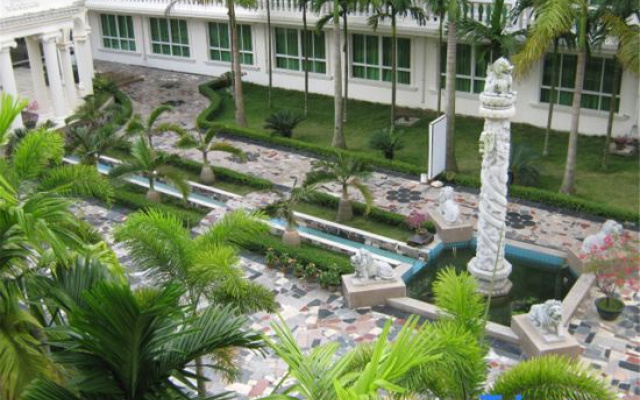 East Garden Spring Hotel