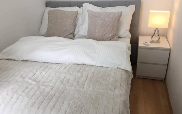 New Cozy Apartment, Top Location, 12 Min To Center (Adults Only)