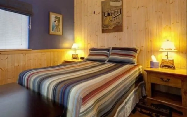 The Sea Parrot Inn