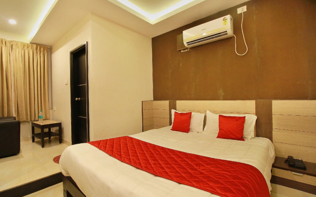 OYO Flagship 11531 Sathya Lodge