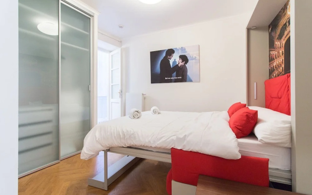 The Bulletproof Apartment by easyBNB