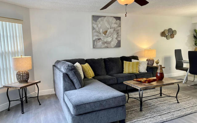 Grand Luxury 3BR Apartment Near Disney 010