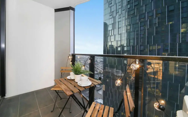 Trendy 2-bedroom Stay in Melbourne CBD