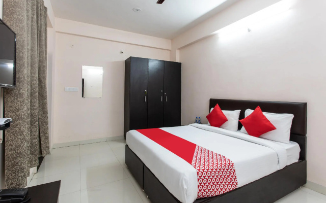 OYO 27654 Hotel Grand Valley