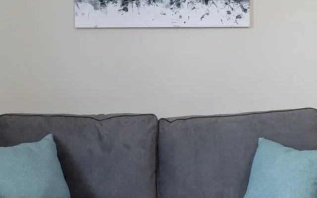 Grassmarket Modern Two Bedroom Flat