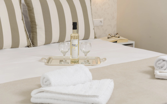 Ammos Beach Seaside Luxury Suites Hotel