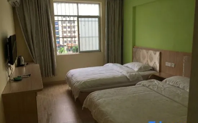 Nanning Convenient Apartment