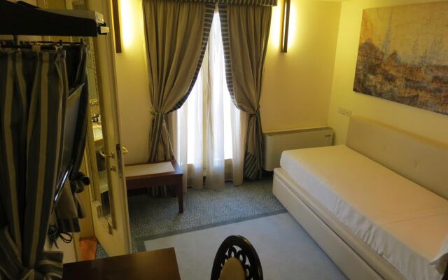 Hotel Dei Dragomanni комната для гостей