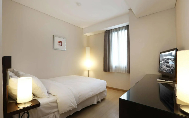 Doulos Hotel