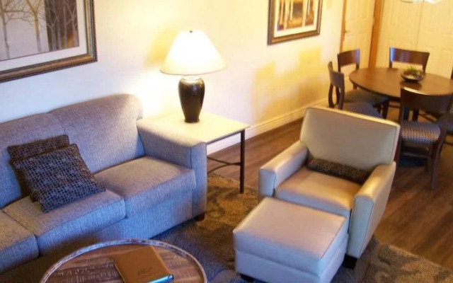 Sandstone Creek Club Condominiums