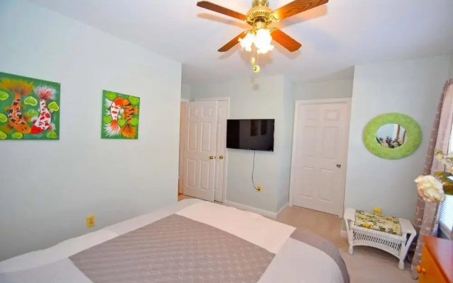 Barge Road 136o9 3 Bedroom Home by RedAwning