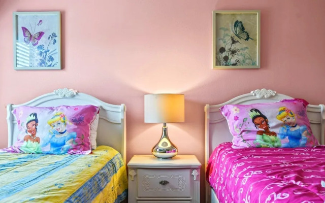 Spacious Getaway With Pool, Near Orlando Parks