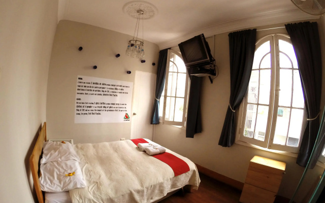 Red Llama Eco-Hostel
