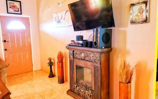 2 Bed-sleeps 4-gated Community-5 Min Town Centre