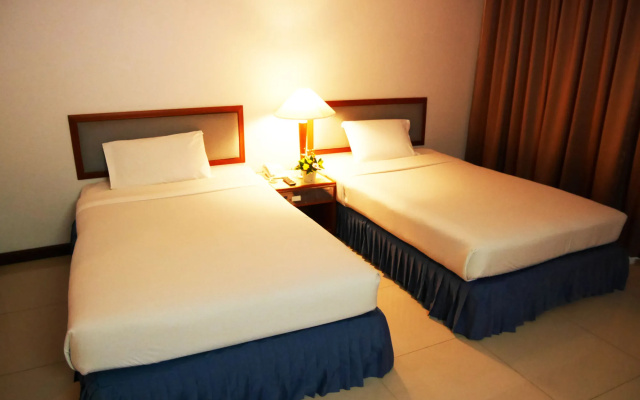 Friday Hotel