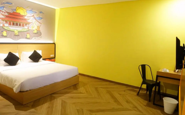 Nite & Day Hotel at Semarang - Candi