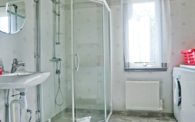 Nice Home in Färjestaden With 4 Bedrooms