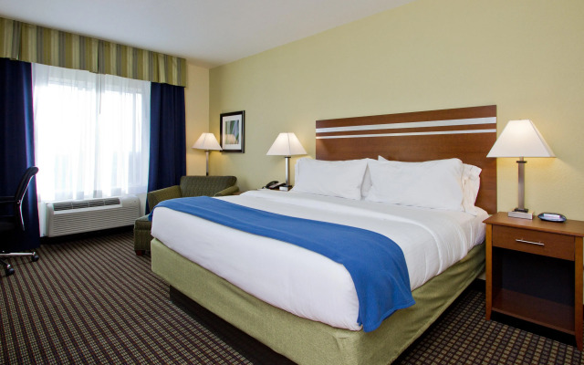 Holiday Inn Express Hotel & Suites Denver East-Peoria Street by IHG