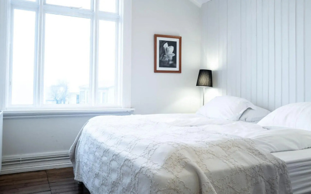Luna Apartments