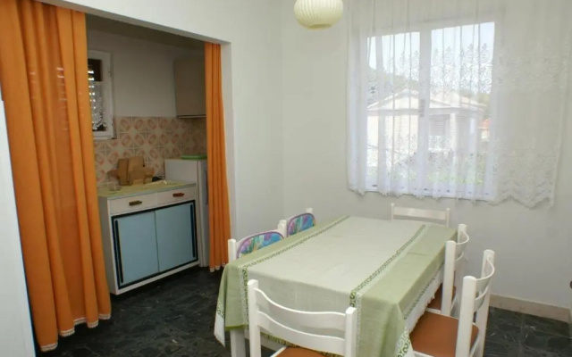 Apartments by the sea Vrgada, Biograd - 4206