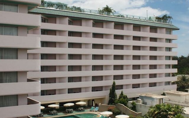 Long Beach Cha-Am Hotel вид на фасад