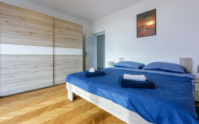 Amazing Apartment in Crikvenica With Wifi and 3 Bedrooms