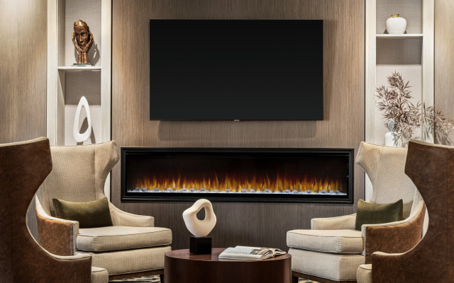 Crowne Plaza Edison by IHG