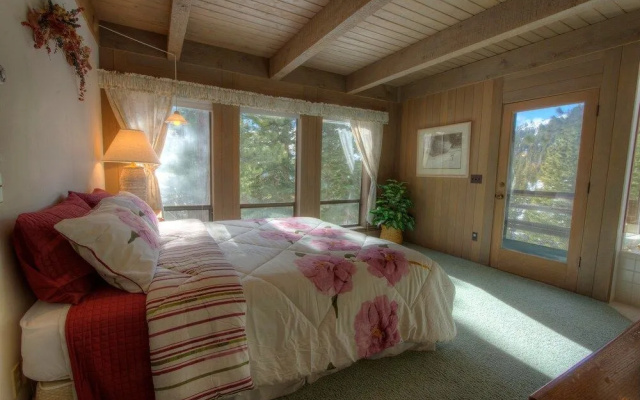 Tumbleweed Pines by Lake Tahoe Accommodations