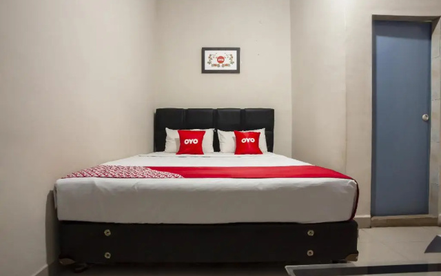 OYO 1631 Hotel Apple