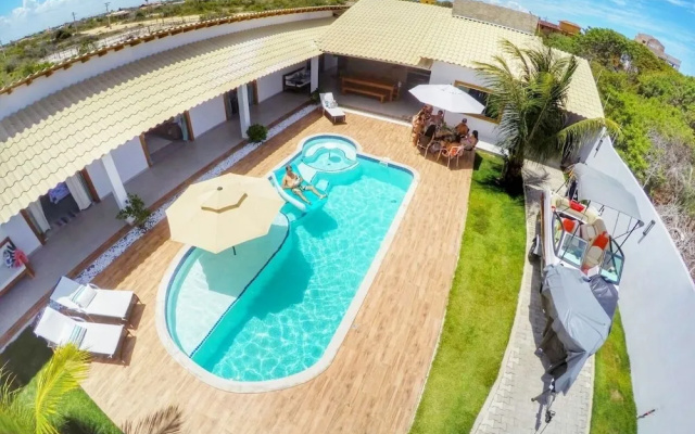 Casa Espetacular c piscina 80m da PRAIA