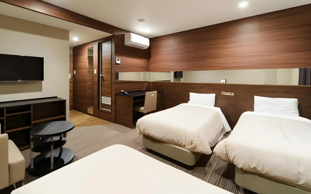 Osaka Fujiya Hotel
