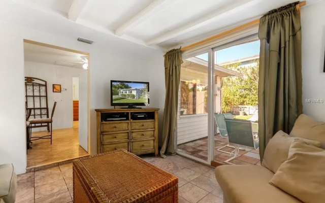 C&K's Island Retreat - 1586344