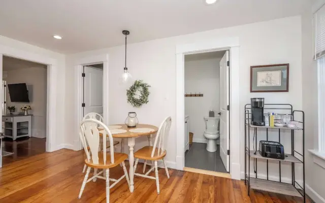 Historic Ludlow Apt B