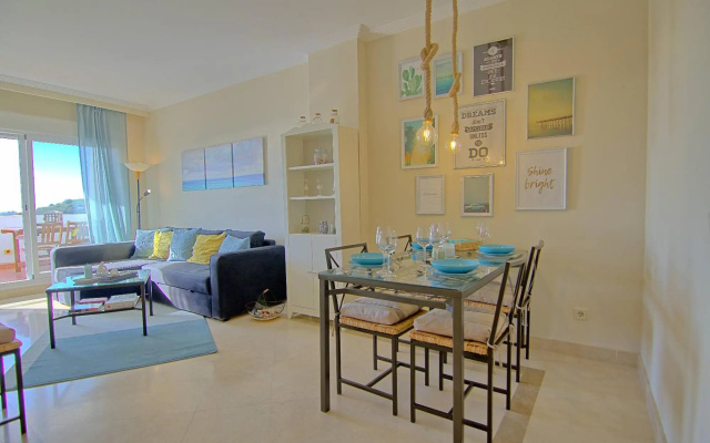 Bluebay Apartment - CT 108