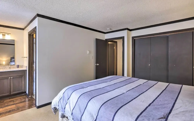 Beachfront Tahoe Vista Condo w/ Fireplace!