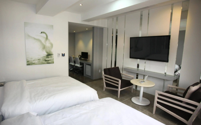 Suwon Reve Hotel