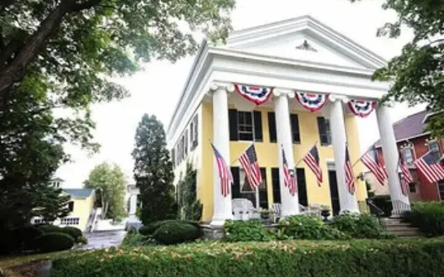 The Laurentide Inn