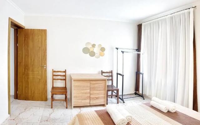 Hotel Mandarinebi