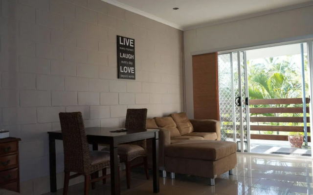 La Solana Holiday Units - MACKAY - Blacks Beach