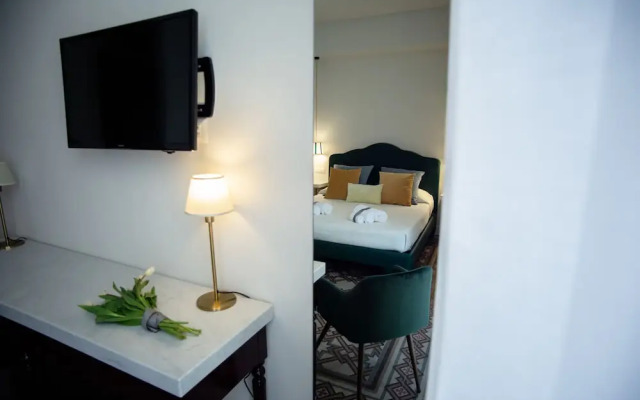 Suite 35