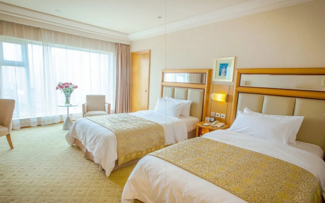 Wuhan Mayflowers Hotel (Wuchang Railway Station Zhongnan Road Metro Station Branch)