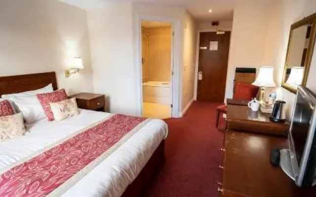 The Emmbrook Inn