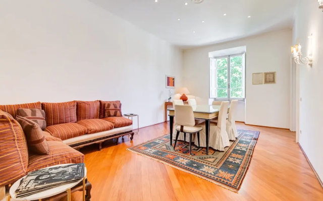 Luxury apartment in the center of Rome