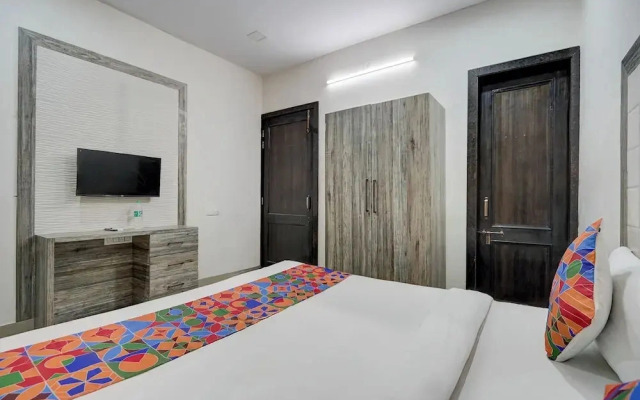 Fabhotel Amr Grand