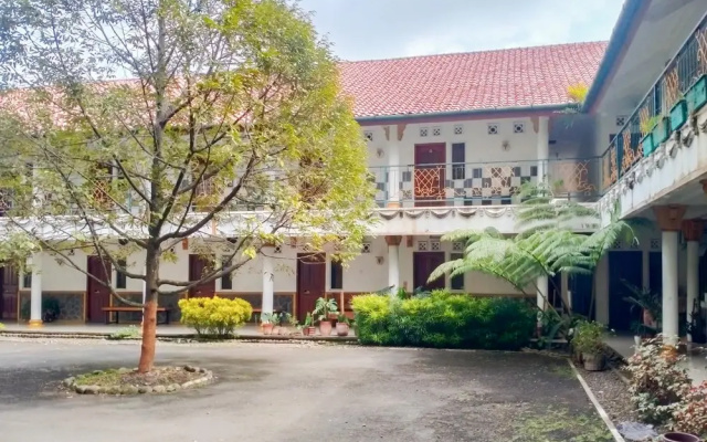 RedDoorz Syariah near Universitas Jenderal Soedirman 3