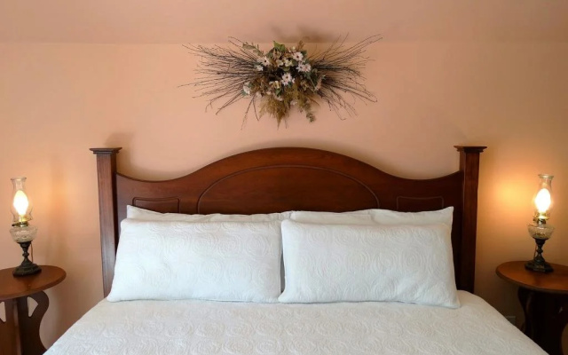 The Oakwood Inn Okoboji - Adults Only